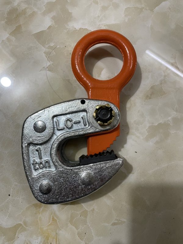 Kẹp tôn ngang Toyo-Intl 1 tấn